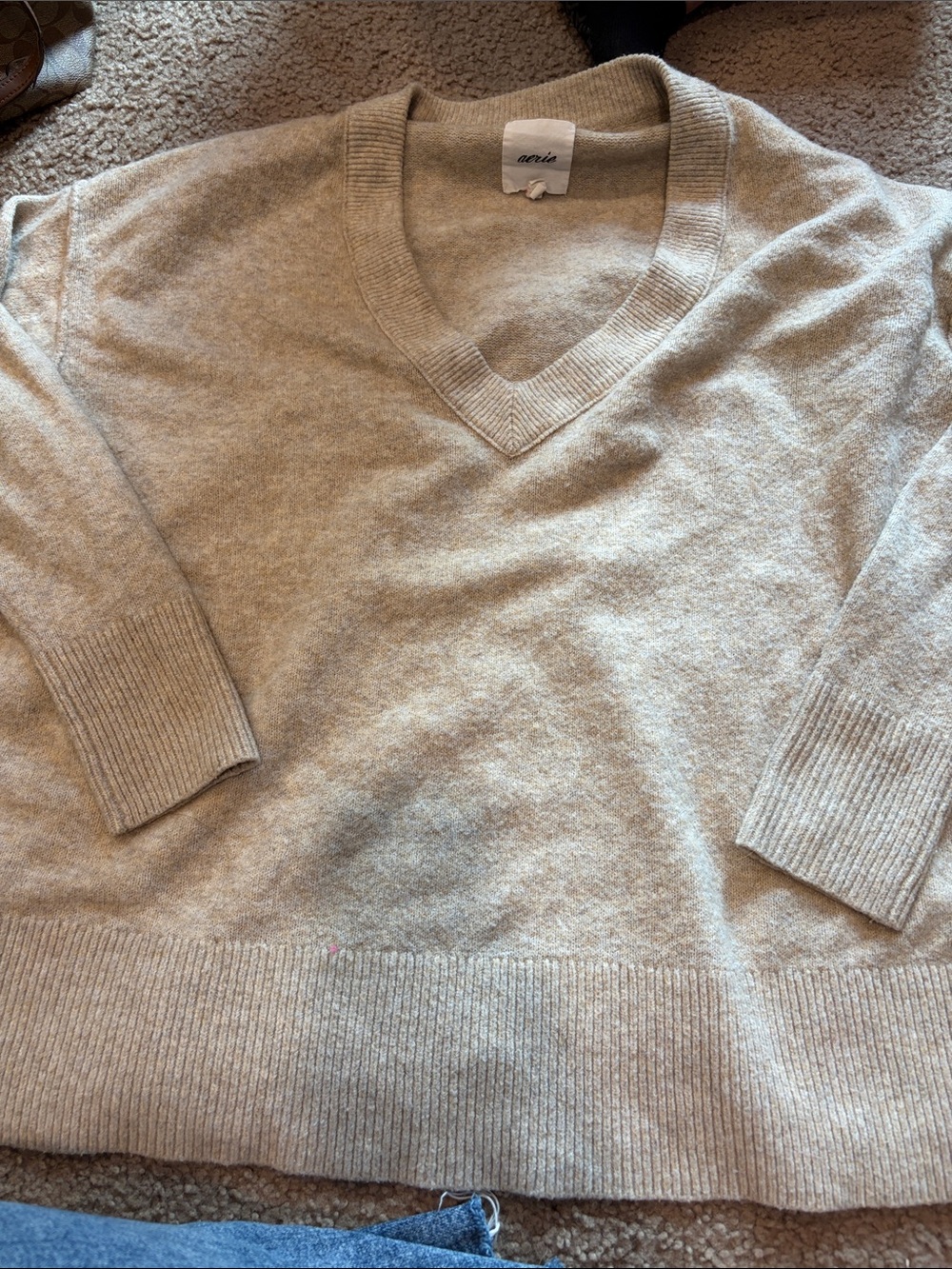 B69 aerie women’s V-Neck Sweater in Light Tan, xl